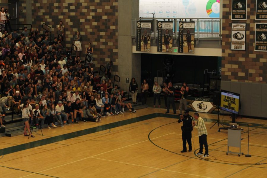 Mr. Morales welcoming the new campus officer during the assembly on Wednesday. Officer Kam Valentine is Sage Creek’s first ever full-time officer and will be patrolling our halls for the remainder of the school year in order to ensure safety and protect the students throughout the campus. 