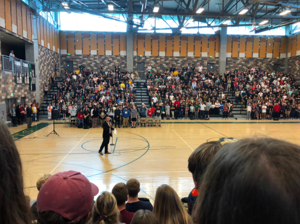 Students stand in unity to fight against hate speech and show their support for the equal treatment of the student body. The last minute assembly organized by principal Céasar Morales took place this past Thursday, Oct. 4 during third period.