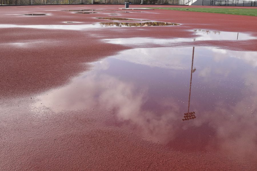A large puddle consumes part of the track amonst others of its kind. Sage Creek felt it’s first rainfall this past week as November concluded on Thursday, causing a large majority of students to spend their lunch in the gym and soccer games to be canceled that afternoon.