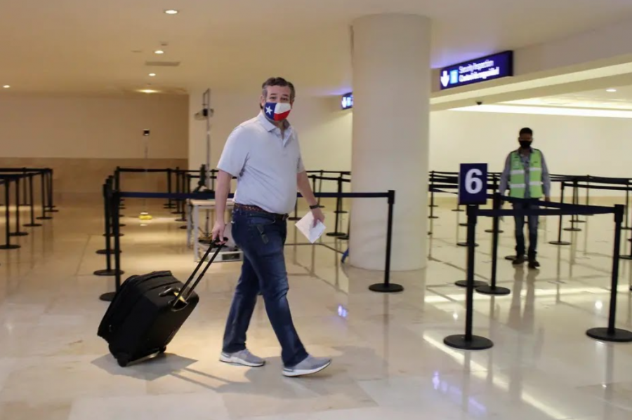  Texas Senator Ted Cruz left his state Wednesday flying to Cancun, Mexico to escape the winter storm. He flew back to Texas Thursday after receiving criticism over his departing during the crisis. 