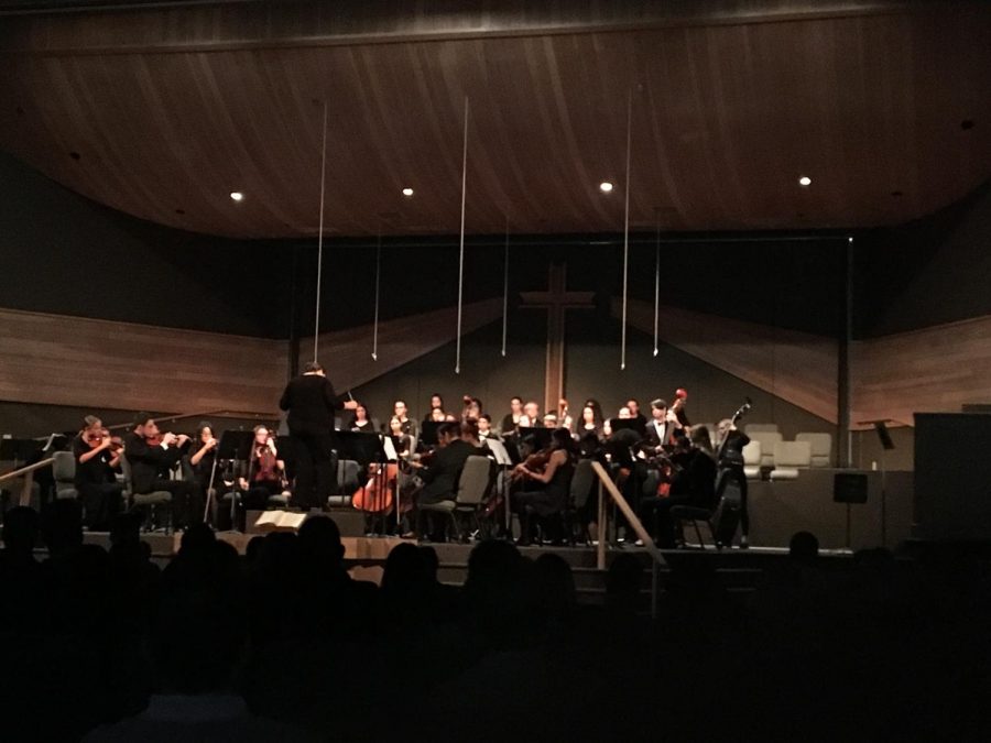 SCHS orchestra performing ¨The Labyrinth and the Mad King.¨