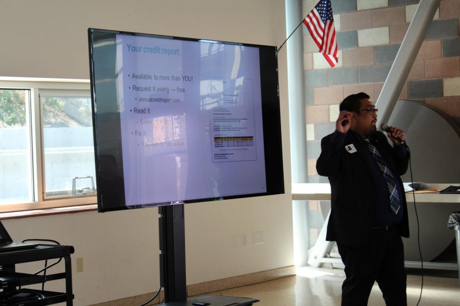 A speaker of the Wells Fargo team explains credit reports to the freshmen. The Wells Fargo team visited Sage Creek to talk about financial literacy and planning to help the freshman class of 2021 prepare for college.