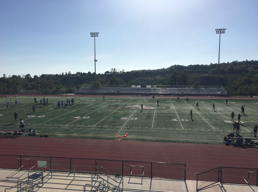 Sage Creek’s boys and girls lacrosse teams gear up to play each other in the Boys VS. Girls Lacrosse game that took place on May 3. The lady Bobcats won the match with a score of 9-5.