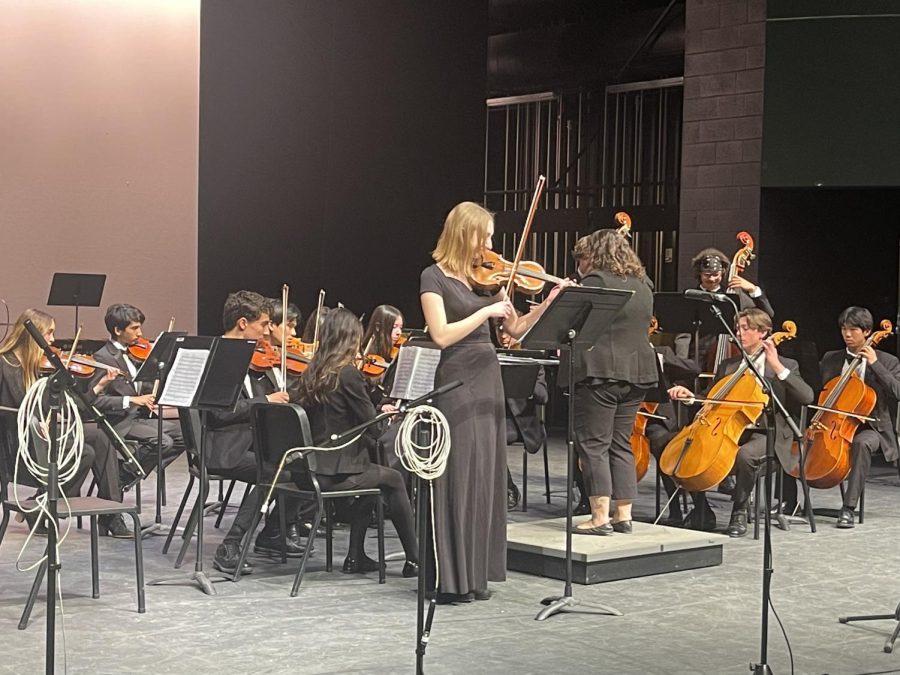 Chamber orchestra plays “Concerto La Primavera (Spring), Op. 8 No. 1” by Antonio Vivaldi. Violinist Veena Dorazio acts as the principal solo violin in the closing performance of “Blooming Brilliant”. 