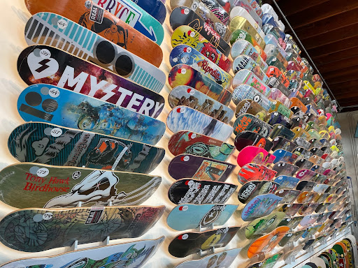 Status Skateshop provides a wide collection of skate decks with different designs and sizes. Customers can view these in person and on their website.